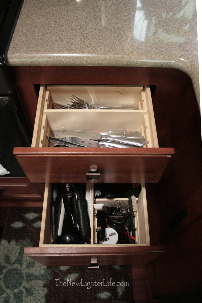 365saq-utensil-drawer-organizer