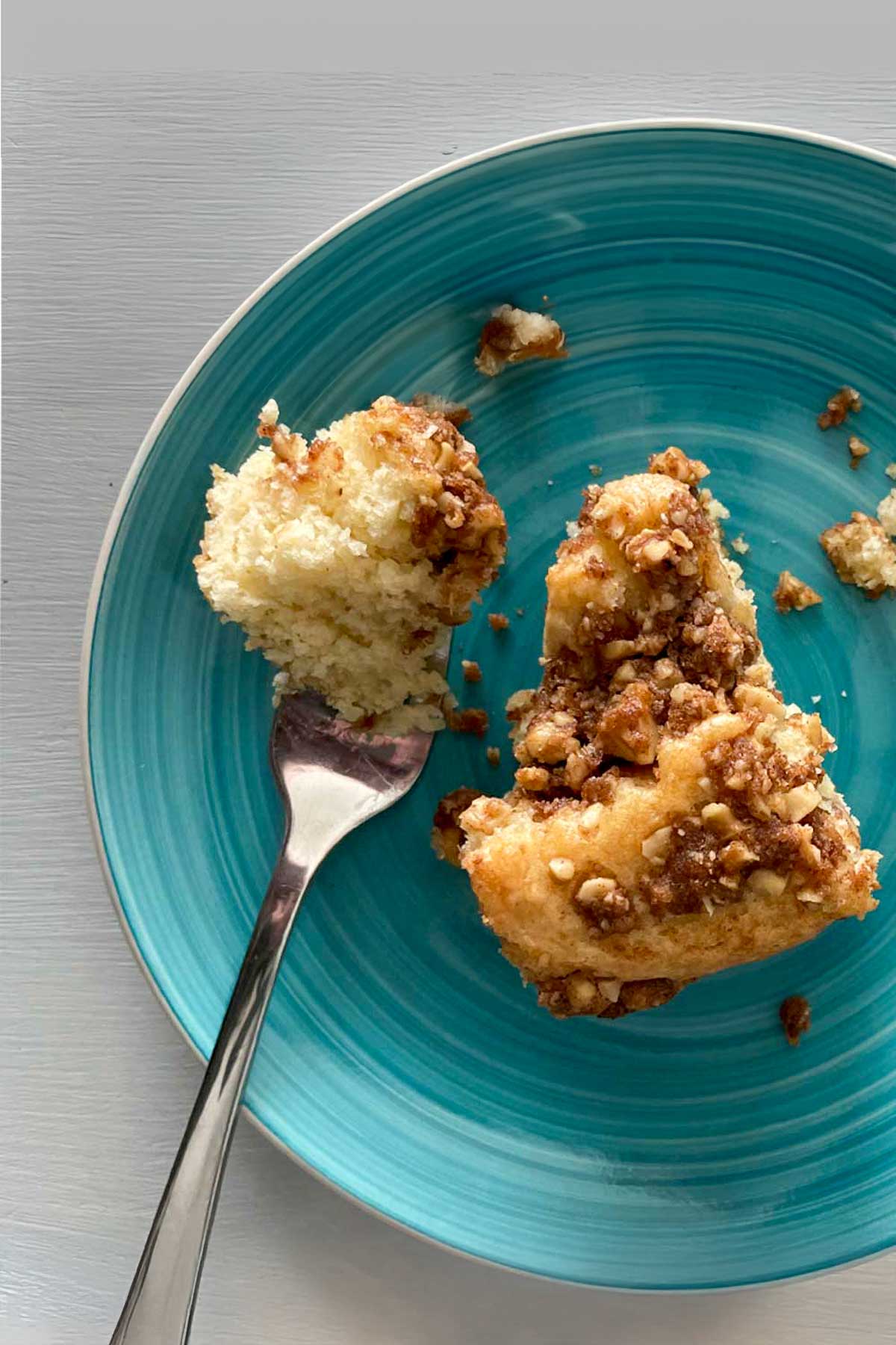 cinnamon streusel coffee cake