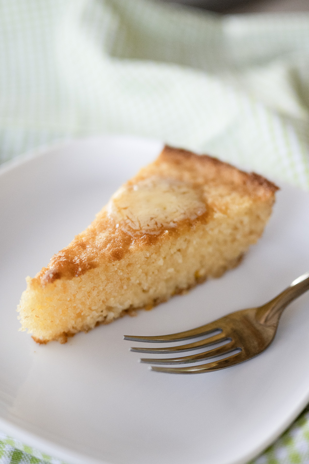 Perfectly Buttery Cornbread (Sweet)